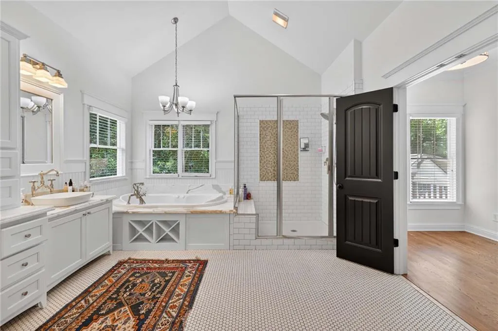 615 Burke Road Ne, Atlanta, Georgia 30305, 6 Bedrooms Bedrooms, ,5 BathroomsBathrooms,Residential,For Sale,615 Burke Road Ne,7611253