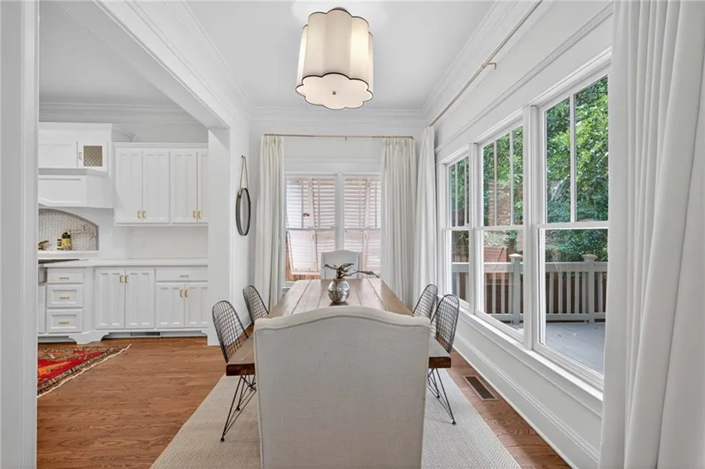 615 Burke Road Ne, Atlanta, Georgia 30305, 6 Bedrooms Bedrooms, ,5 BathroomsBathrooms,Residential,For Sale,615 Burke Road Ne,7611253