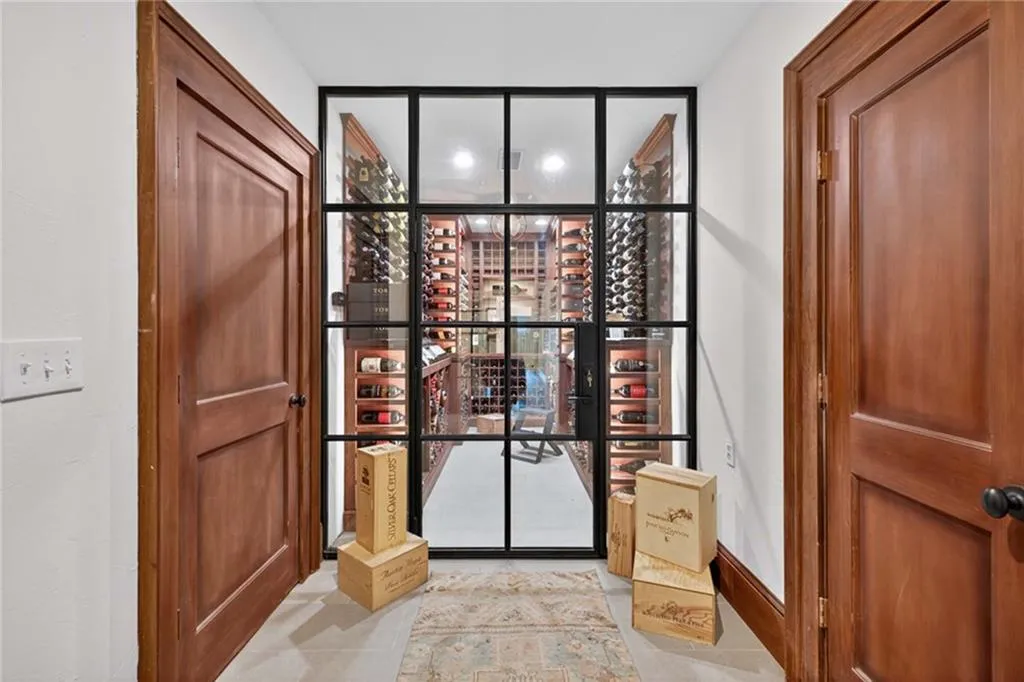 615 Burke Road Ne, Atlanta, Georgia 30305, 6 Bedrooms Bedrooms, ,5 BathroomsBathrooms,Residential,For Sale,615 Burke Road Ne,7611253