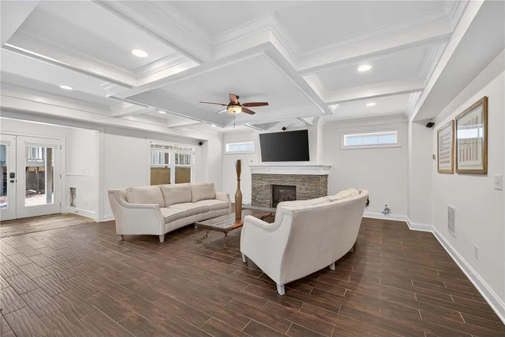615 Burke Road Ne, Atlanta, Georgia 30305, 6 Bedrooms Bedrooms, ,5 BathroomsBathrooms,Residential,For Sale,615 Burke Road Ne,7611253