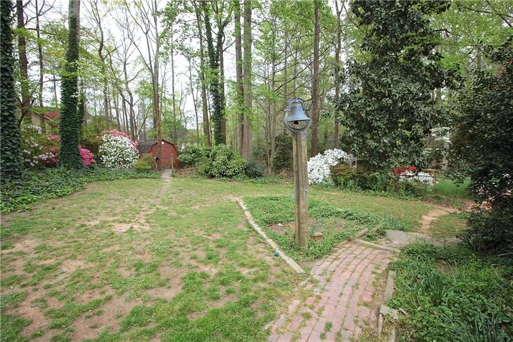 165 Devonwood Drive, Sandy Springs, Georgia 30328, 4 Bedrooms Bedrooms, ,3 BathroomsBathrooms,Residential,Sold,165 Devonwood Drive,5672227