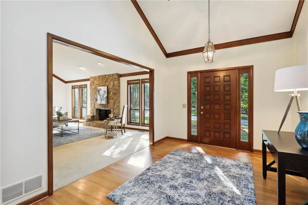 7604 Van Eyck Way, Sandy Springs, Georgia 30350, 4 Bedrooms Bedrooms, ,3 BathroomsBathrooms,Residential,Sold,7604 Van Eyck Way,7052817