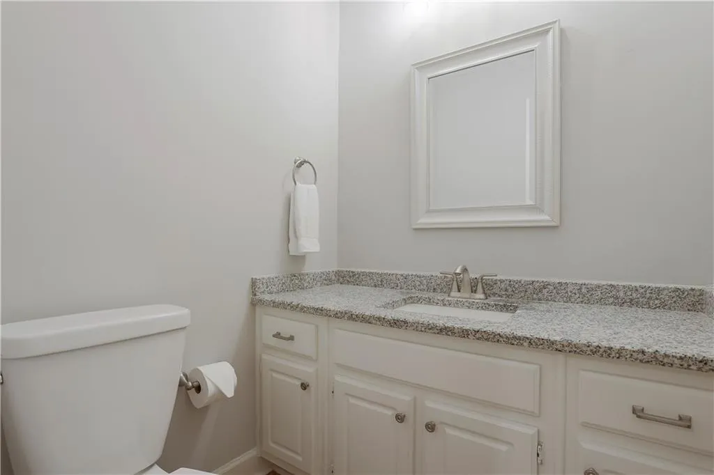 329 The Chace, Sandy Springs, Georgia 30328, 2 Bedrooms Bedrooms, ,2 BathroomsBathrooms,Residential,Sold,329 The Chace,7114925