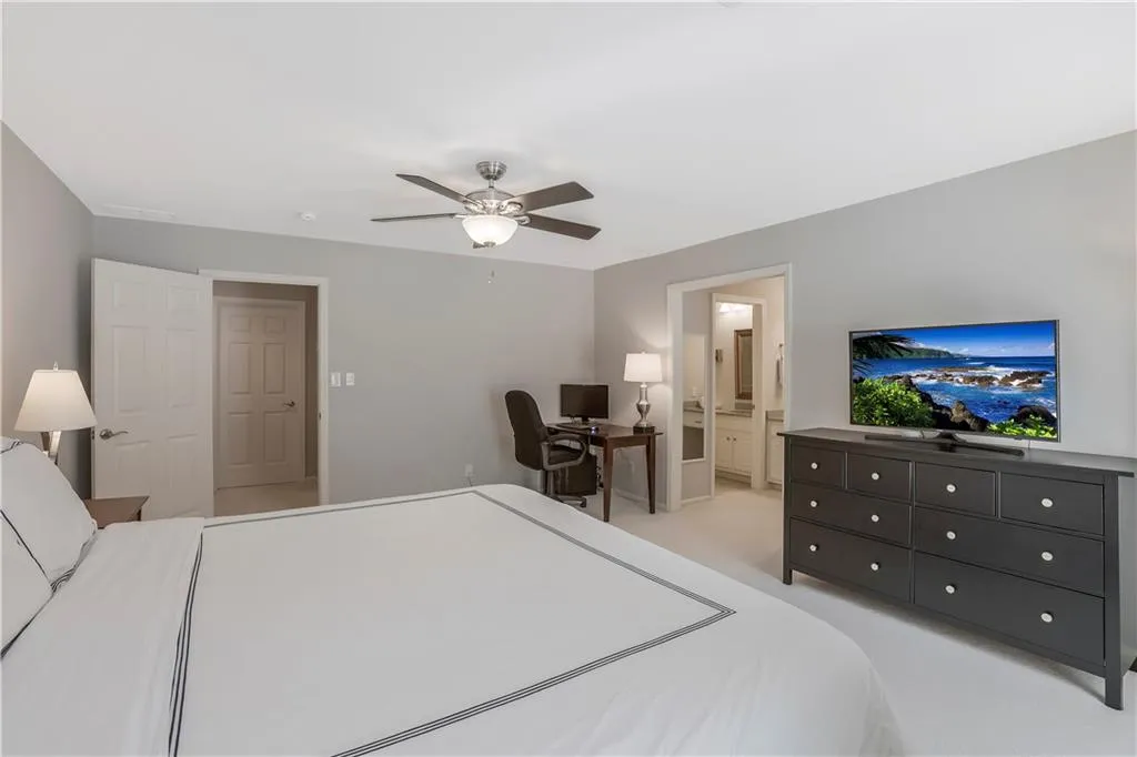 329 The Chace, Sandy Springs, Georgia 30328, 2 Bedrooms Bedrooms, ,2 BathroomsBathrooms,Residential,Sold,329 The Chace,7114925