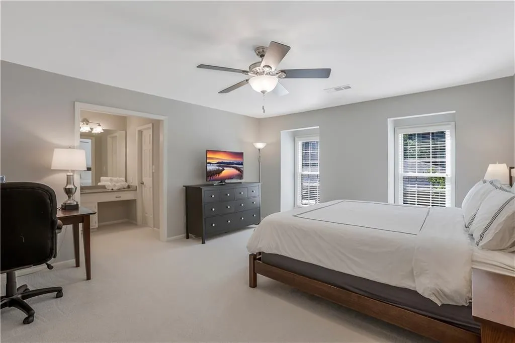 329 The Chace, Sandy Springs, Georgia 30328, 2 Bedrooms Bedrooms, ,2 BathroomsBathrooms,Residential,Sold,329 The Chace,7114925