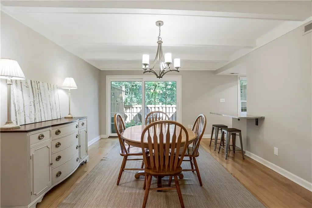 329 The Chace, Sandy Springs, Georgia 30328, 2 Bedrooms Bedrooms, ,2 BathroomsBathrooms,Residential,Sold,329 The Chace,7114925