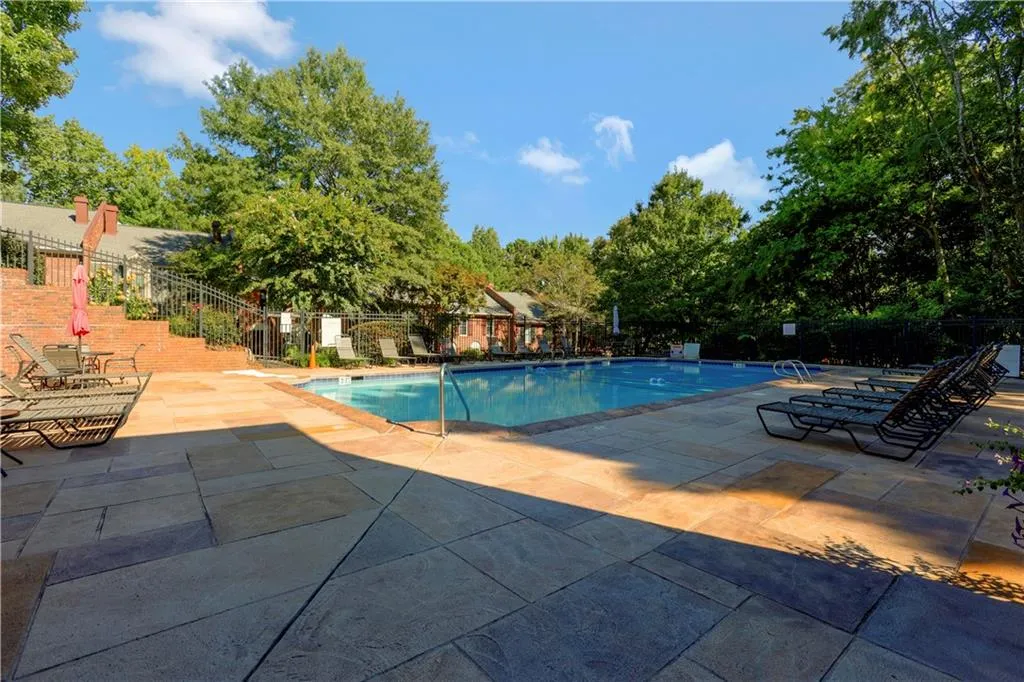 329 The Chace, Sandy Springs, Georgia 30328, 2 Bedrooms Bedrooms, ,2 BathroomsBathrooms,Residential,Sold,329 The Chace,7114925