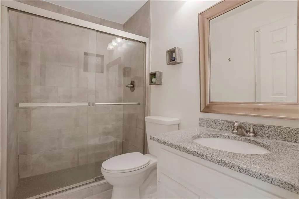 329 The Chace, Sandy Springs, Georgia 30328, 2 Bedrooms Bedrooms, ,2 BathroomsBathrooms,Residential,Sold,329 The Chace,7114925