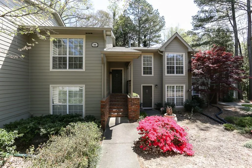 2901 Lenox Road Ne Unit 303, Atlanta, Georgia 30324, 2 Bedrooms Bedrooms, ,2 BathroomsBathrooms,Residential,Sold,2901 Lenox Road Ne Unit 303,6526069