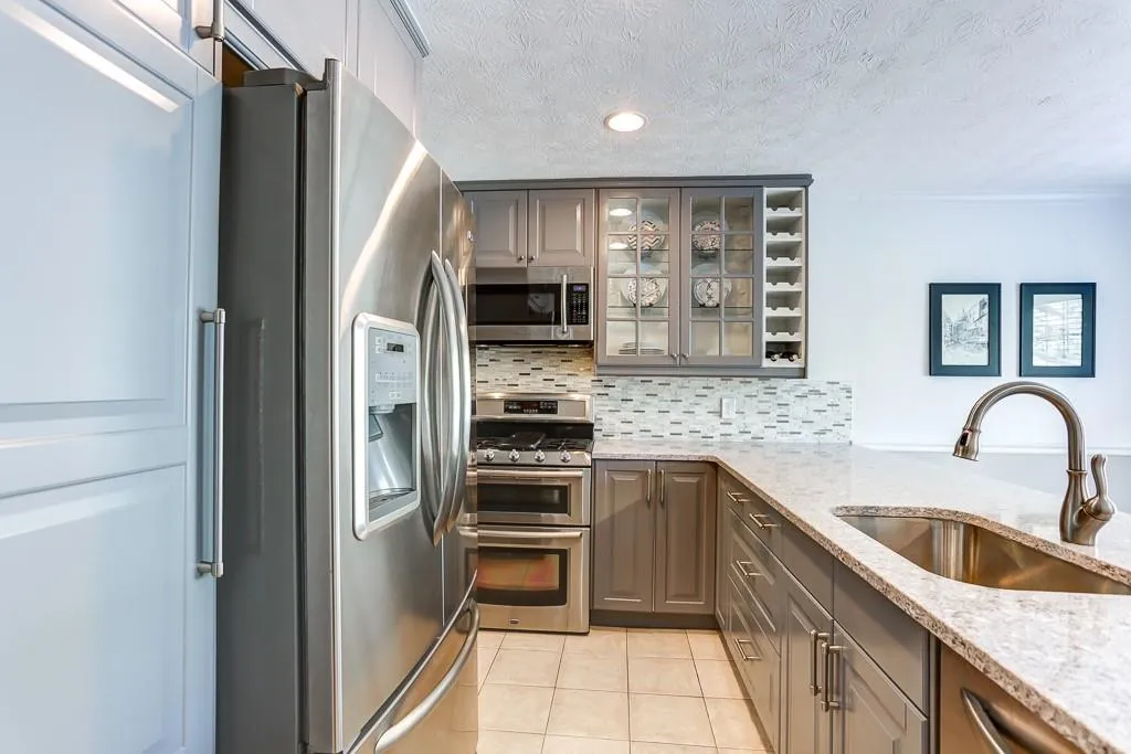 2901 Lenox Road Ne Unit 303, Atlanta, Georgia 30324, 2 Bedrooms Bedrooms, ,2 BathroomsBathrooms,Residential,Sold,2901 Lenox Road Ne Unit 303,6526069