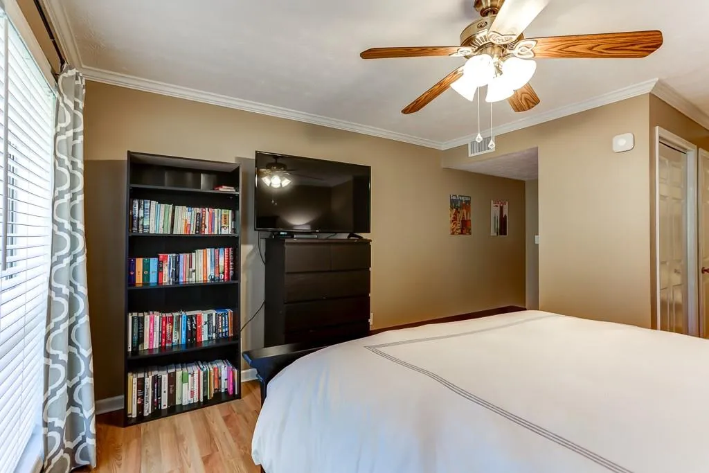 2901 Lenox Road Ne Unit 303, Atlanta, Georgia 30324, 2 Bedrooms Bedrooms, ,2 BathroomsBathrooms,Residential,Sold,2901 Lenox Road Ne Unit 303,6526069