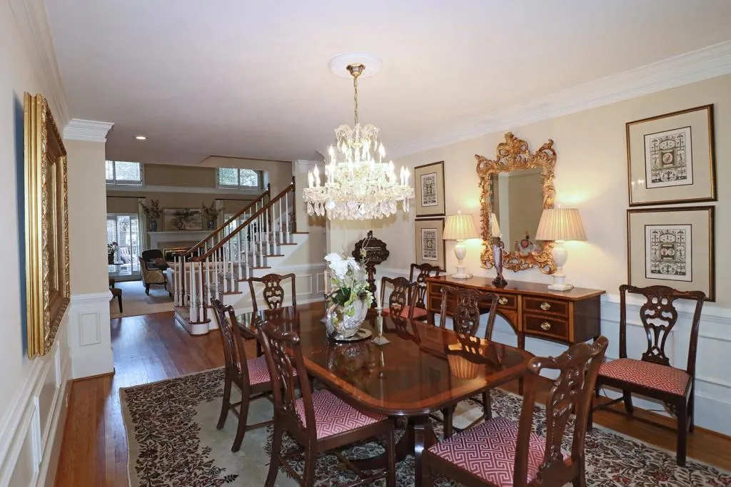 115 Grosvenor Place, Sandy Springs, Georgia 30328, 4 Bedrooms Bedrooms, ,2 BathroomsBathrooms,Residential,Sold,115 Grosvenor Place,6795252