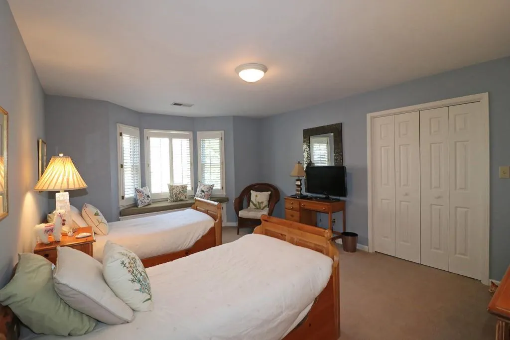 115 Grosvenor Place, Sandy Springs, Georgia 30328, 4 Bedrooms Bedrooms, ,2 BathroomsBathrooms,Residential,Sold,115 Grosvenor Place,6795252
