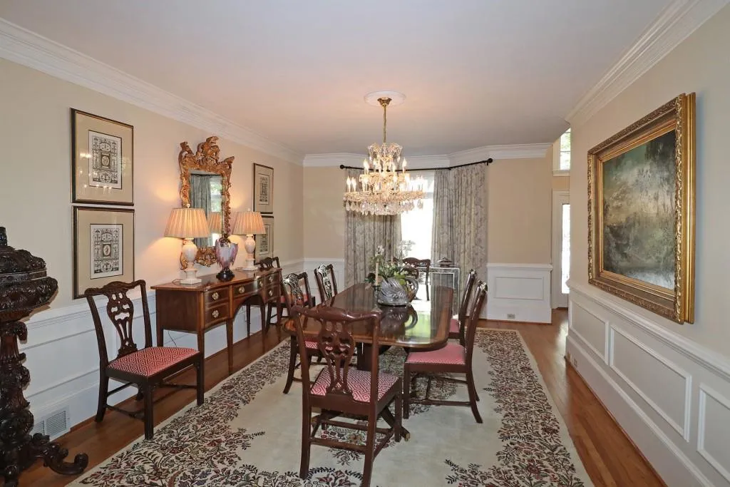 115 Grosvenor Place, Sandy Springs, Georgia 30328, 4 Bedrooms Bedrooms, ,2 BathroomsBathrooms,Residential,Sold,115 Grosvenor Place,6795252