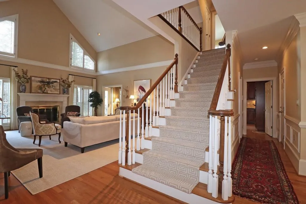 115 Grosvenor Place, Sandy Springs, Georgia 30328, 4 Bedrooms Bedrooms, ,2 BathroomsBathrooms,Residential,Sold,115 Grosvenor Place,6795252