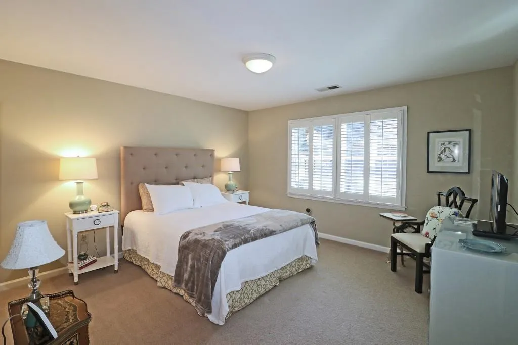 115 Grosvenor Place, Sandy Springs, Georgia 30328, 4 Bedrooms Bedrooms, ,2 BathroomsBathrooms,Residential,Sold,115 Grosvenor Place,6795252