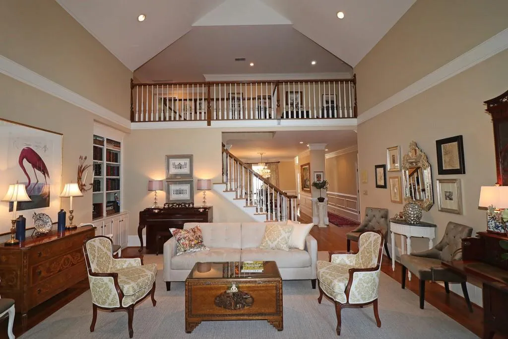 115 Grosvenor Place, Sandy Springs, Georgia 30328, 4 Bedrooms Bedrooms, ,2 BathroomsBathrooms,Residential,Sold,115 Grosvenor Place,6795252