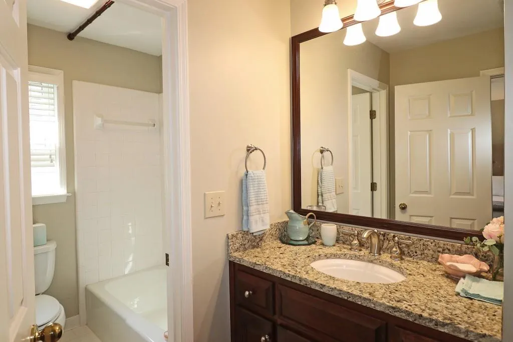 115 Grosvenor Place, Sandy Springs, Georgia 30328, 4 Bedrooms Bedrooms, ,2 BathroomsBathrooms,Residential,Sold,115 Grosvenor Place,6795252