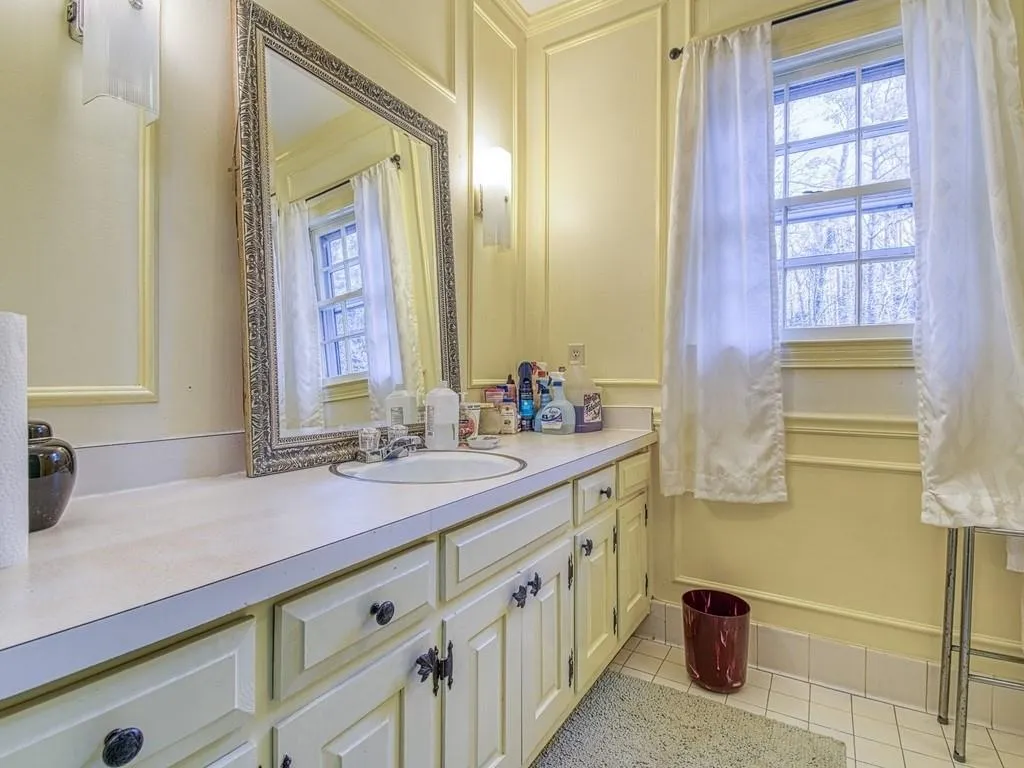 7205 Riverside Drive, Atlanta, Georgia 30328, 5 Bedrooms Bedrooms, ,4 BathroomsBathrooms,Residential,Sold,7205 Riverside Drive,6663949