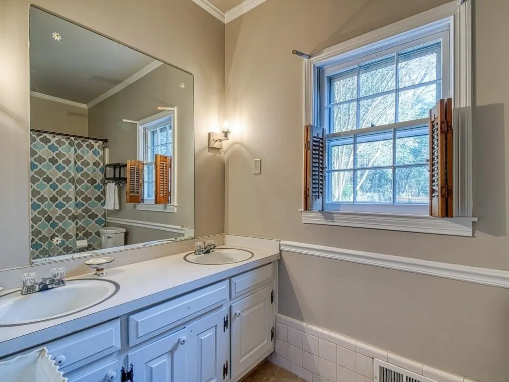 7205 Riverside Drive, Atlanta, Georgia 30328, 5 Bedrooms Bedrooms, ,4 BathroomsBathrooms,Residential,Sold,7205 Riverside Drive,6663949