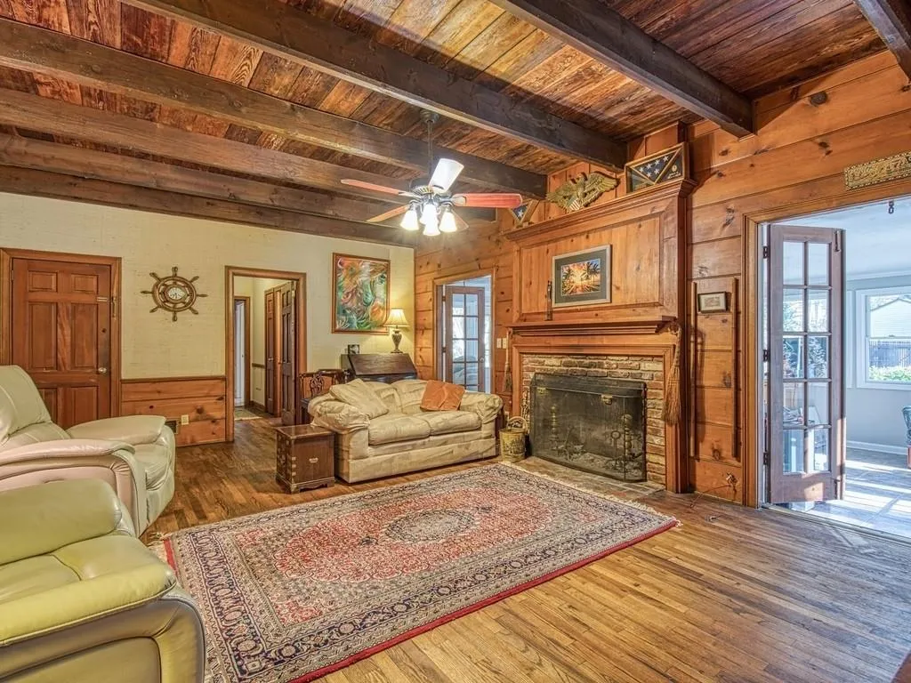7205 Riverside Drive, Atlanta, Georgia 30328, 5 Bedrooms Bedrooms, ,4 BathroomsBathrooms,Residential,Sold,7205 Riverside Drive,6663949