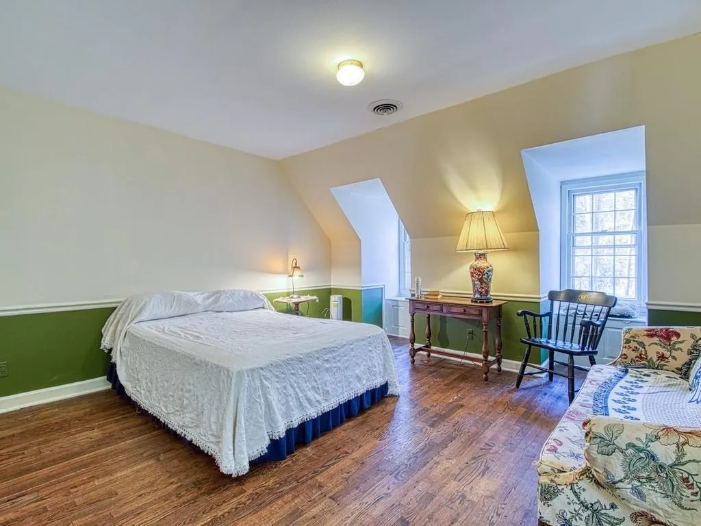 7205 Riverside Drive, Atlanta, Georgia 30328, 5 Bedrooms Bedrooms, ,4 BathroomsBathrooms,Residential,Sold,7205 Riverside Drive,6663949