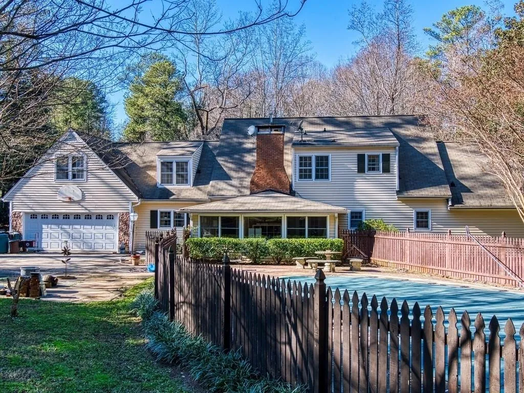 7205 Riverside Drive, Atlanta, Georgia 30328, 5 Bedrooms Bedrooms, ,4 BathroomsBathrooms,Residential,Sold,7205 Riverside Drive,6663949