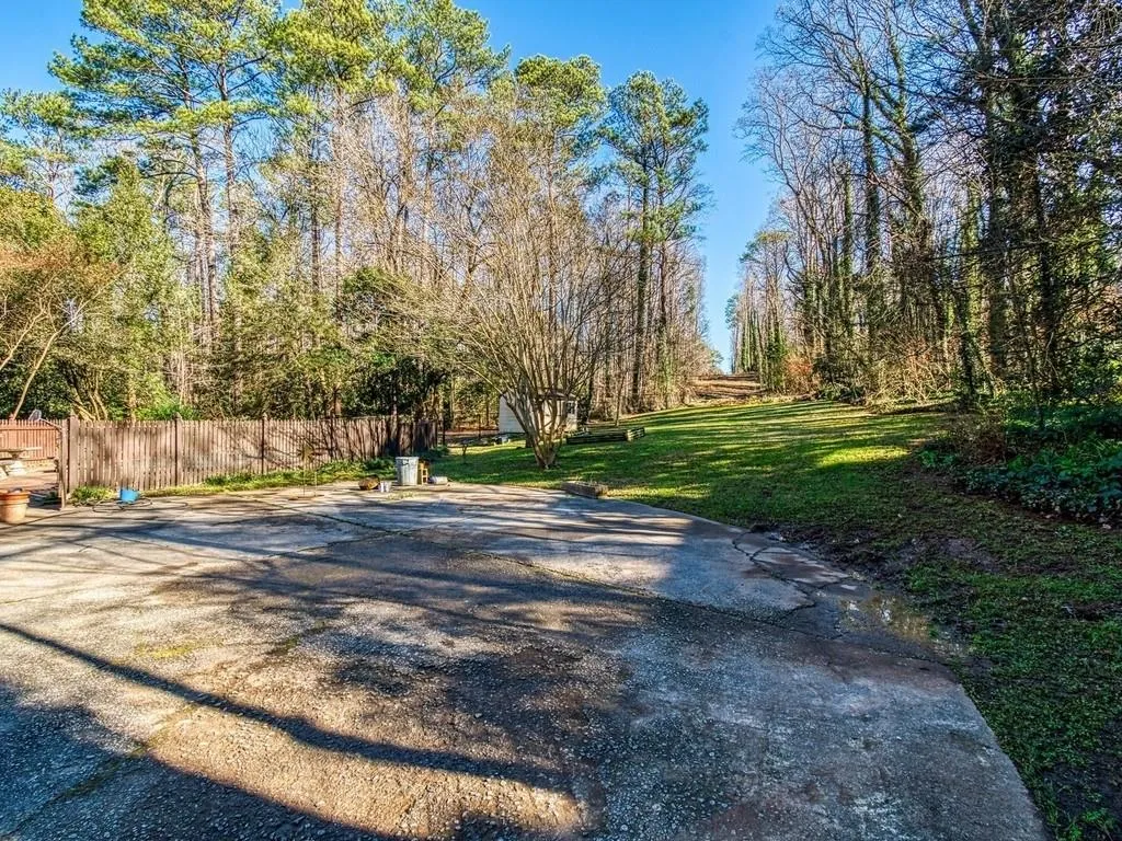 7205 Riverside Drive, Atlanta, Georgia 30328, 5 Bedrooms Bedrooms, ,4 BathroomsBathrooms,Residential,Sold,7205 Riverside Drive,6663949