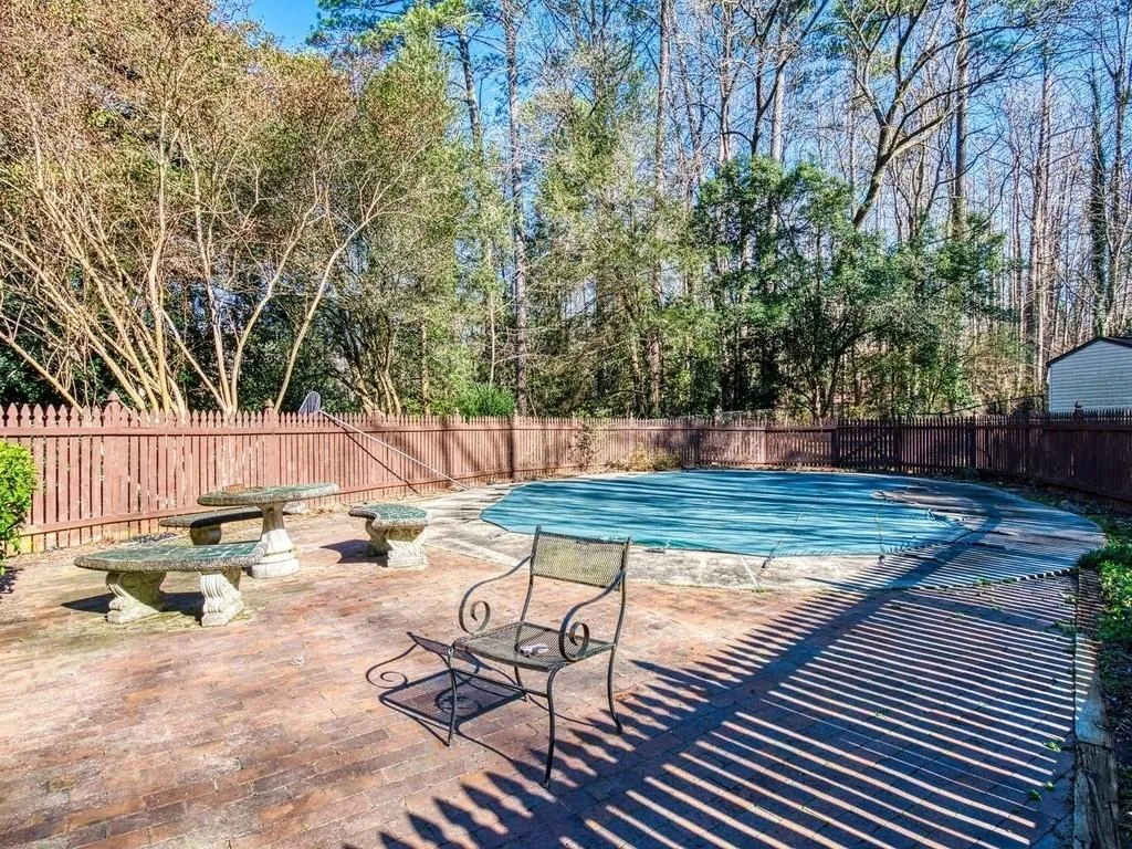 7205 Riverside Drive, Atlanta, Georgia 30328, 5 Bedrooms Bedrooms, ,4 BathroomsBathrooms,Residential,Sold,7205 Riverside Drive,6663949