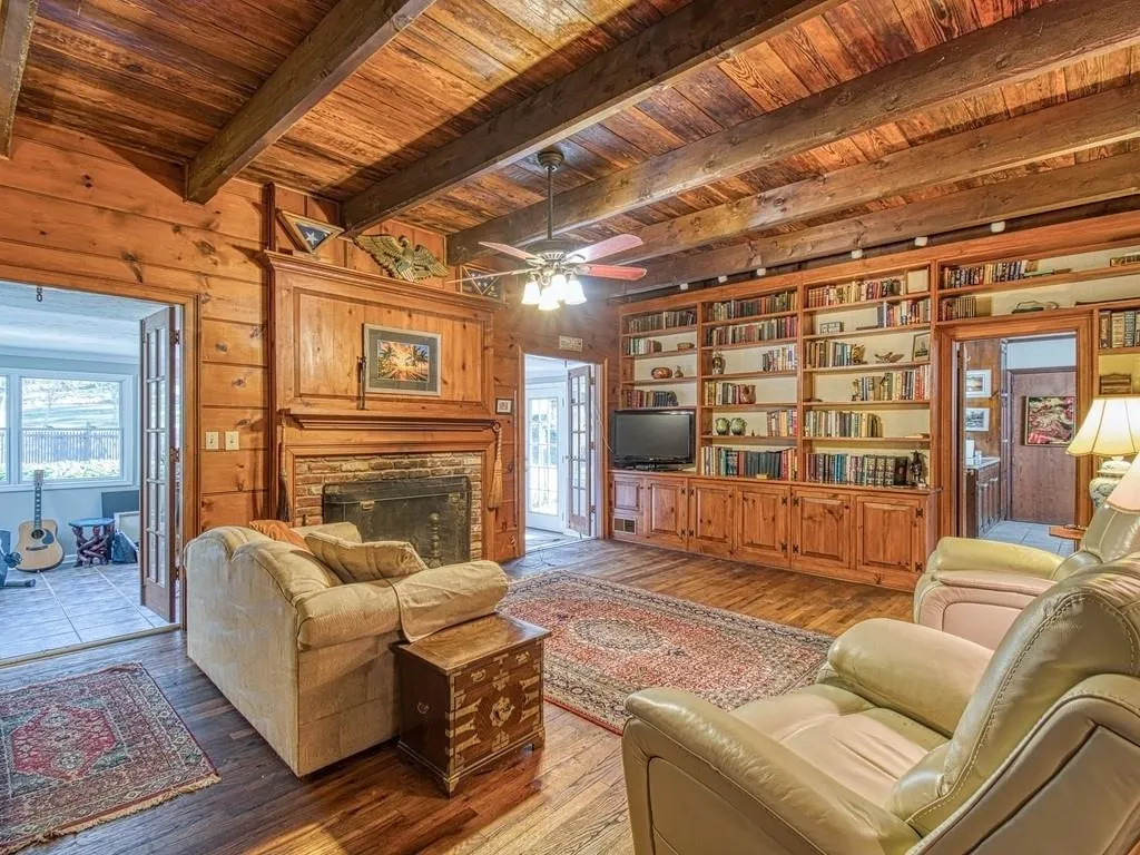 7205 Riverside Drive, Atlanta, Georgia 30328, 5 Bedrooms Bedrooms, ,4 BathroomsBathrooms,Residential,Sold,7205 Riverside Drive,6663949