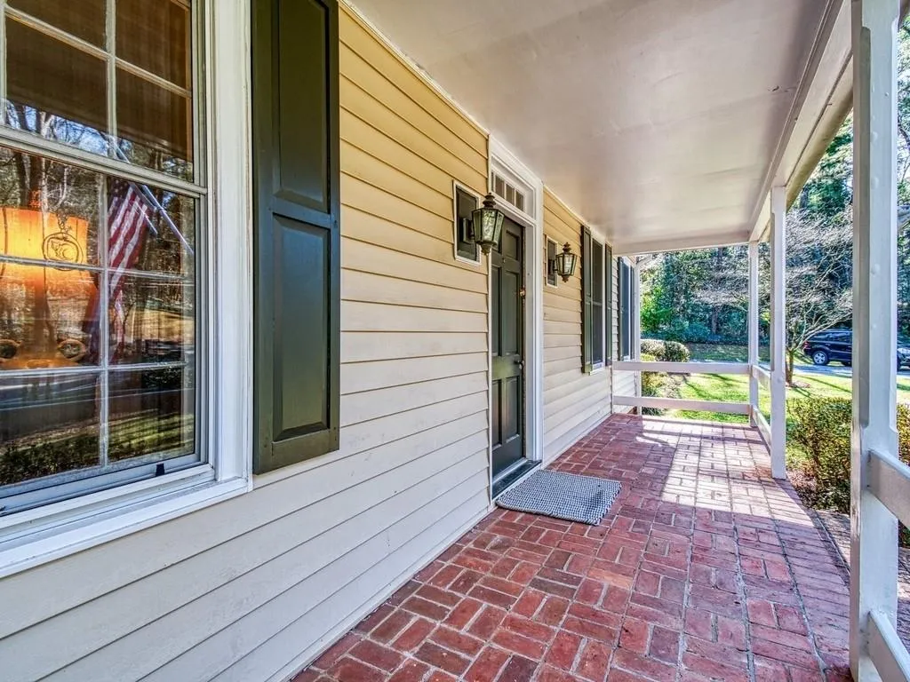 7205 Riverside Drive, Atlanta, Georgia 30328, 5 Bedrooms Bedrooms, ,4 BathroomsBathrooms,Residential,Sold,7205 Riverside Drive,6663949