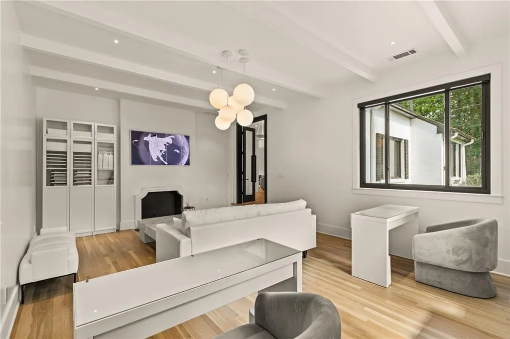 737 W Conway Drive Nw, Atlanta, Georgia 30327, 4 Bedrooms Bedrooms, 0 ,4 BathroomsBathrooms,Residential,For Sale,737 W Conway Drive Nw,7714235