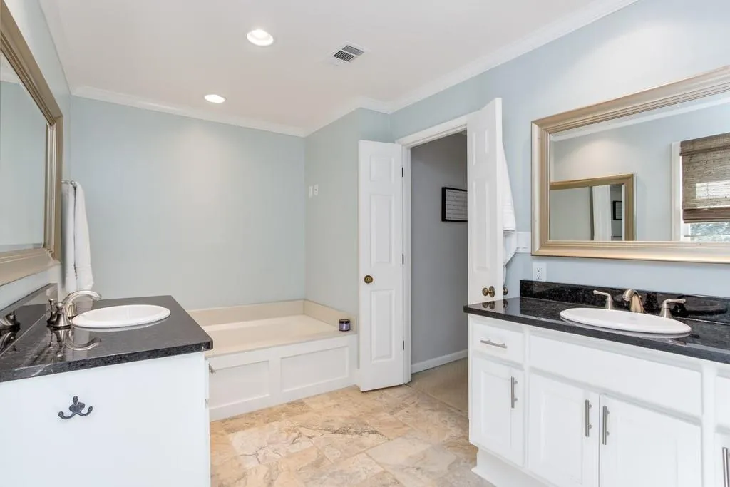 335 Breakwater Ridge, Sandy Springs, Georgia 30328, 6 Bedrooms Bedrooms, ,4 BathroomsBathrooms,Residential,Sold,335 Breakwater Ridge,6538484