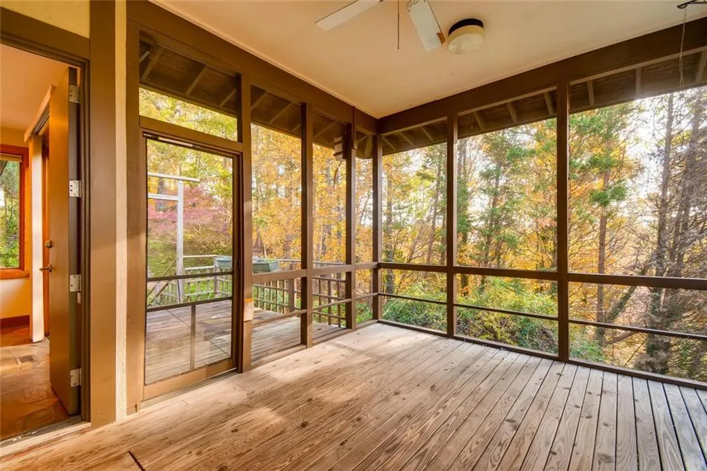 29 Wing Mill Road, Sandy Springs, Georgia 30350, 4 Bedrooms Bedrooms, ,3 BathroomsBathrooms,Residential,Sold,29 Wing Mill Road,6644553