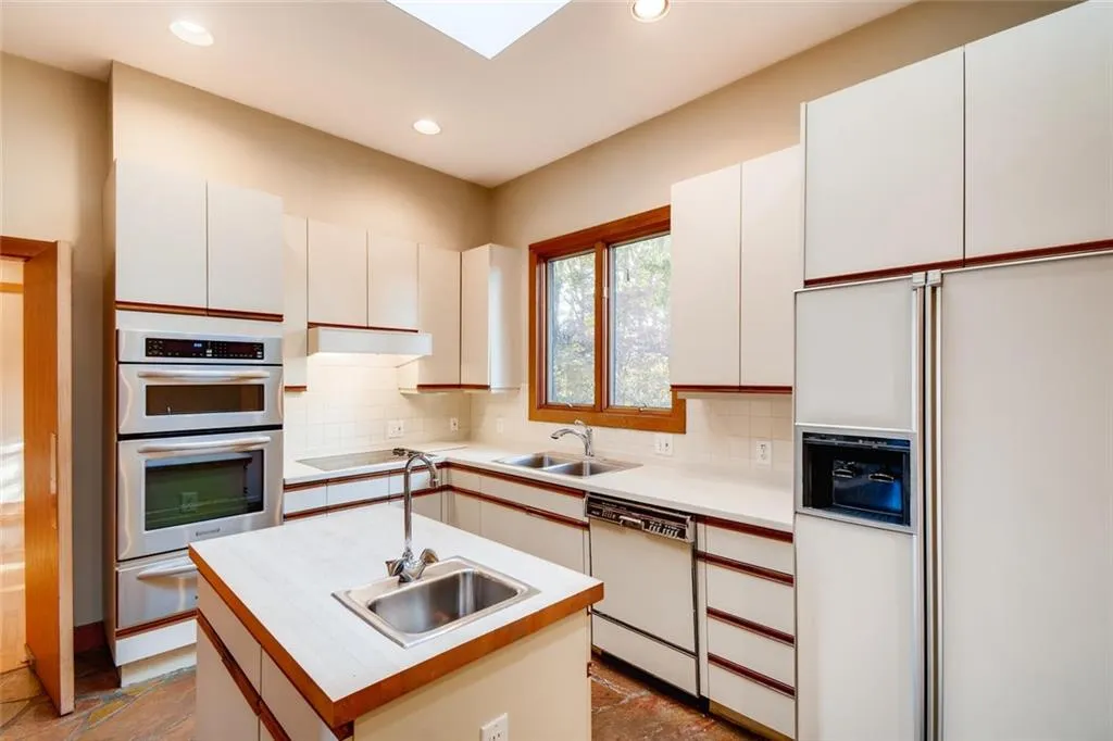 29 Wing Mill Road, Sandy Springs, Georgia 30350, 4 Bedrooms Bedrooms, ,3 BathroomsBathrooms,Residential,Sold,29 Wing Mill Road,6644553