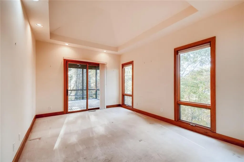 29 Wing Mill Road, Sandy Springs, Georgia 30350, 4 Bedrooms Bedrooms, ,3 BathroomsBathrooms,Residential,Sold,29 Wing Mill Road,6644553