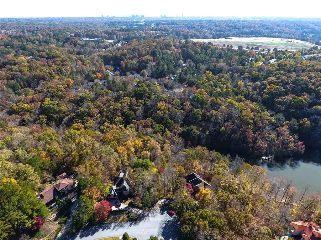 29 Wing Mill Road, Sandy Springs, Georgia 30350, 4 Bedrooms Bedrooms, ,3 BathroomsBathrooms,Residential,Sold,29 Wing Mill Road,6644553