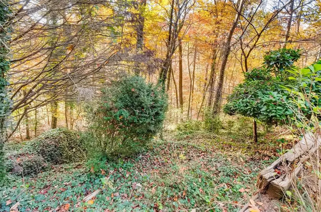 29 Wing Mill Road, Sandy Springs, Georgia 30350, 4 Bedrooms Bedrooms, ,3 BathroomsBathrooms,Residential,Sold,29 Wing Mill Road,6644553
