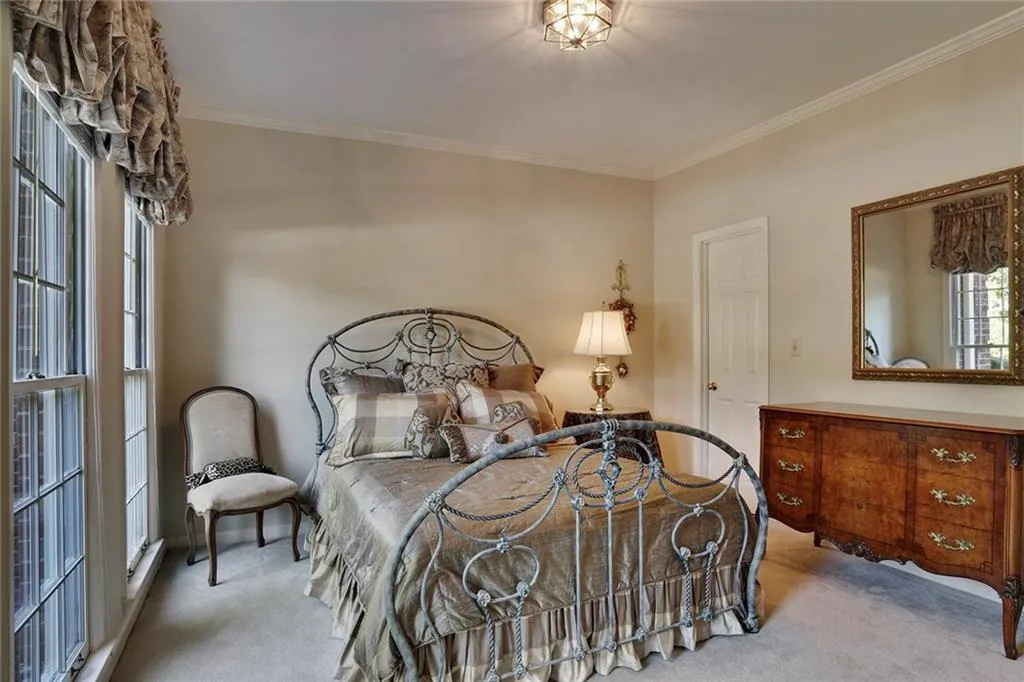 5475 Errol Place Nw, Sandy Springs, Georgia 30327, 5 Bedrooms Bedrooms, ,3 BathroomsBathrooms,Residential,Sold,5475 Errol Place Nw,5763012