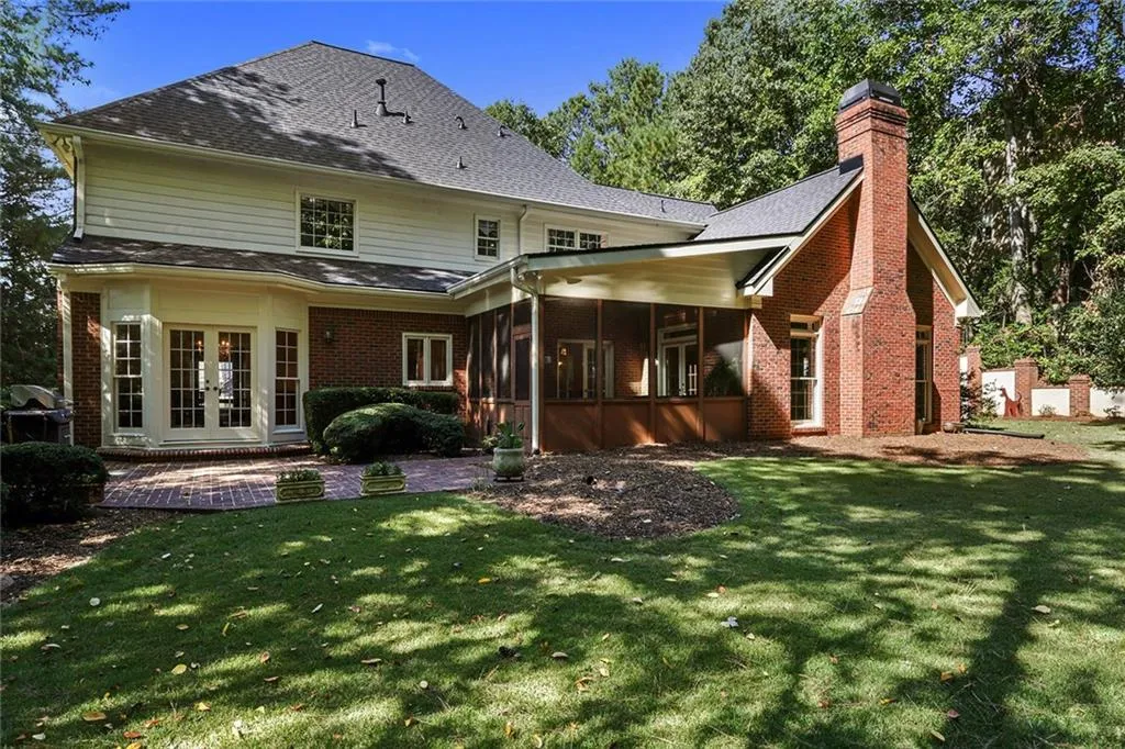 5475 Errol Place Nw, Sandy Springs, Georgia 30327, 5 Bedrooms Bedrooms, ,3 BathroomsBathrooms,Residential,Sold,5475 Errol Place Nw,5763012