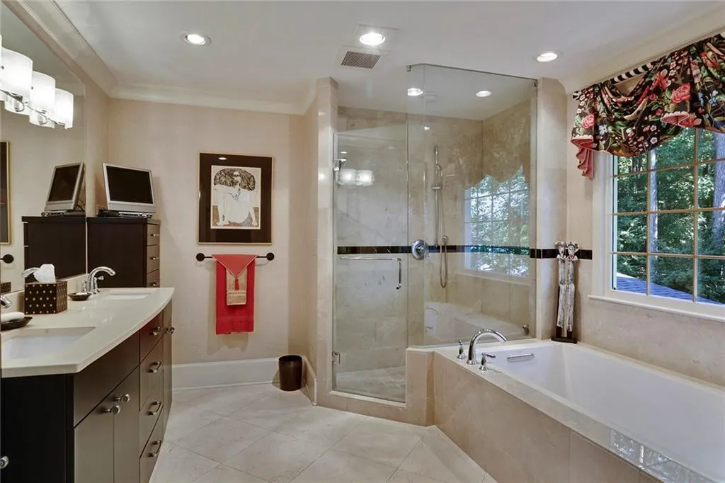 5475 Errol Place Nw, Sandy Springs, Georgia 30327, 5 Bedrooms Bedrooms, ,3 BathroomsBathrooms,Residential,Sold,5475 Errol Place Nw,5763012
