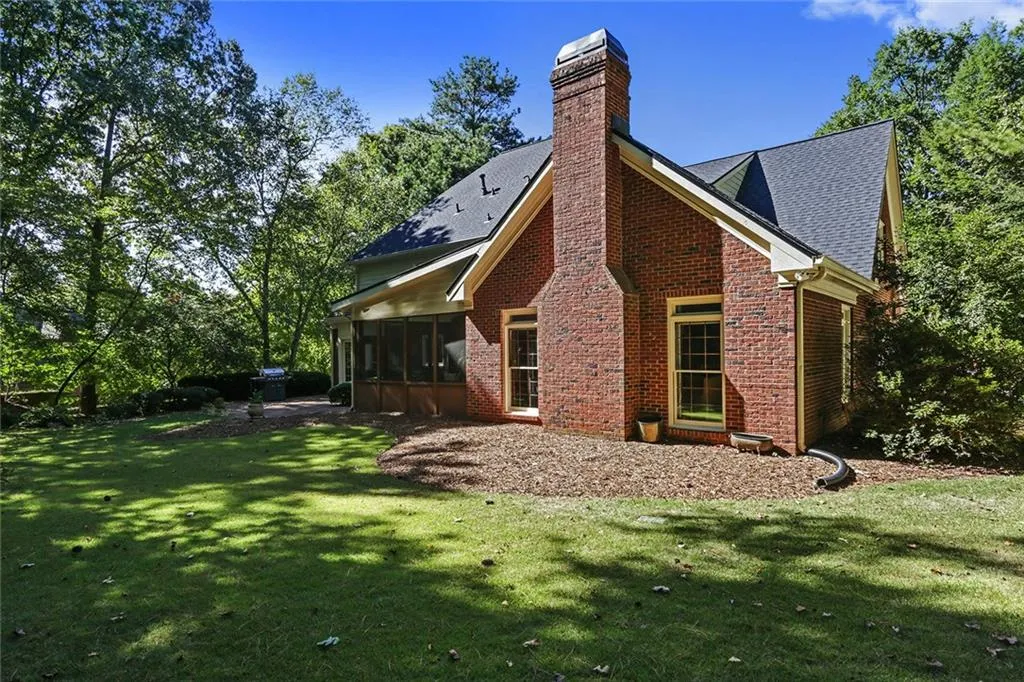 5475 Errol Place Nw, Sandy Springs, Georgia 30327, 5 Bedrooms Bedrooms, ,3 BathroomsBathrooms,Residential,Sold,5475 Errol Place Nw,5763012