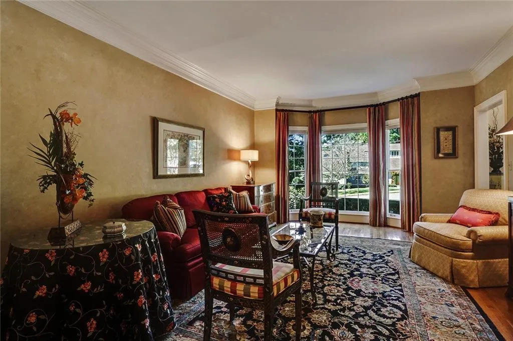 5475 Errol Place Nw, Sandy Springs, Georgia 30327, 5 Bedrooms Bedrooms, ,3 BathroomsBathrooms,Residential,Sold,5475 Errol Place Nw,5763012