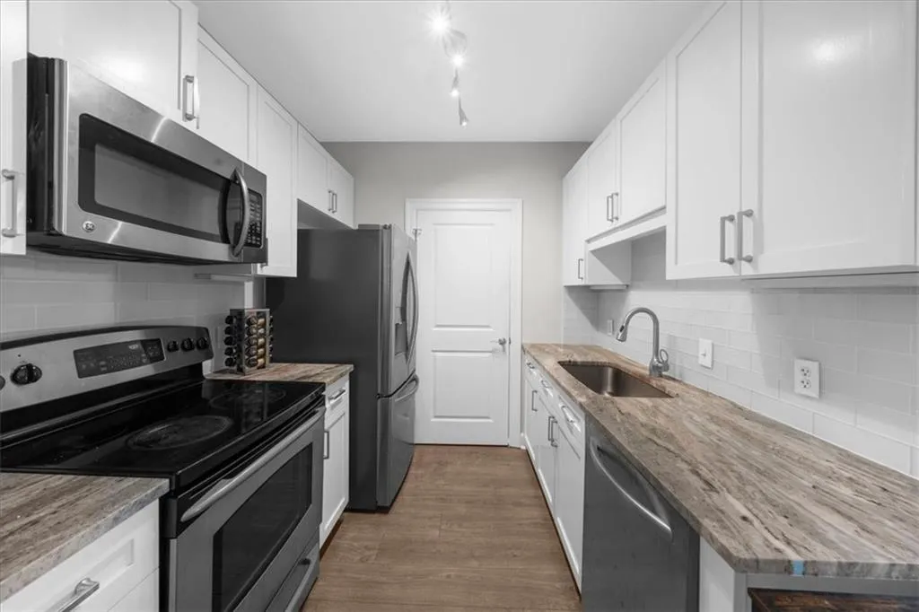 325 E Paces Ferry Road Ne Unit 504, Atlanta, Georgia 30305, 1 Bedroom Bedrooms, ,1 BathroomBathrooms,Residential,For Sale,325 E Paces Ferry Road Ne Unit 504,7542937