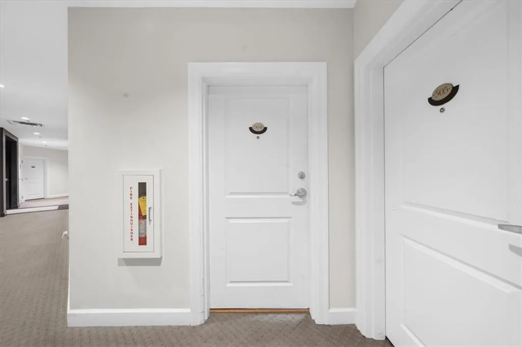 325 E Paces Ferry Road Ne Unit 504, Atlanta, Georgia 30305, 1 Bedroom Bedrooms, ,1 BathroomBathrooms,Residential,For Sale,325 E Paces Ferry Road Ne Unit 504,7542937