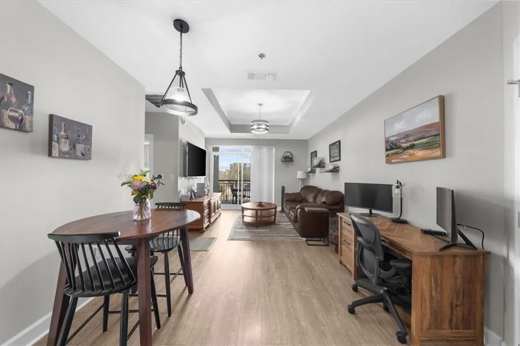 325 E Paces Ferry Road Ne Unit 504, Atlanta, Georgia 30305, 1 Bedroom Bedrooms, ,1 BathroomBathrooms,Residential,For Sale,325 E Paces Ferry Road Ne Unit 504,7542937