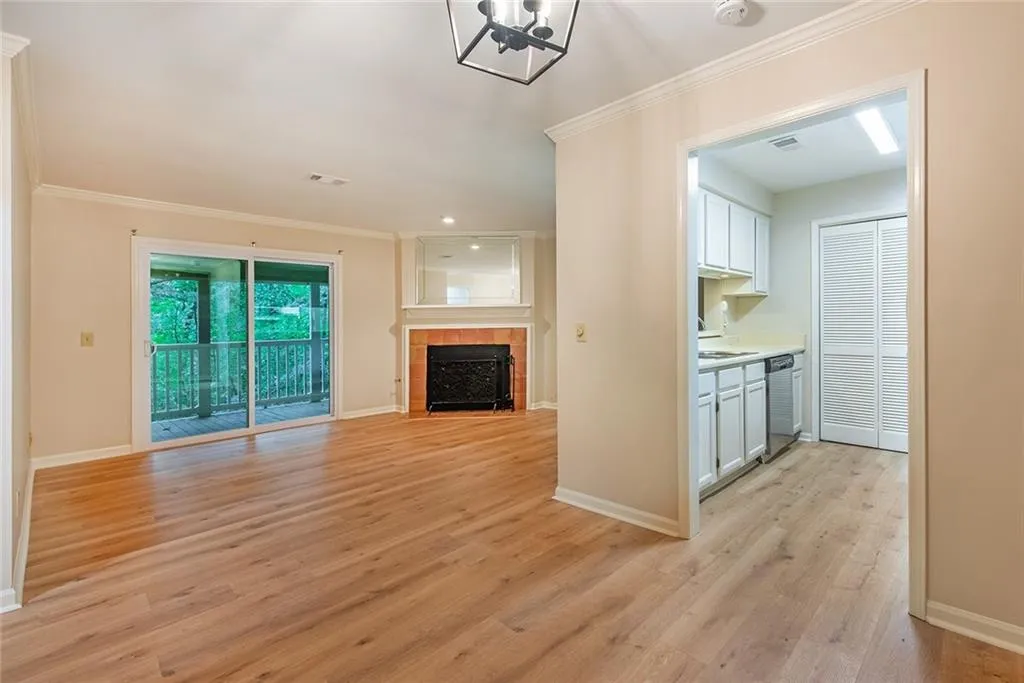 120 Barrington Hills Drive, Sandy Springs, Georgia 30328, 1 Bedroom Bedrooms, ,1 BathroomBathrooms,Residential,Sold,120 Barrington Hills Drive,7463892