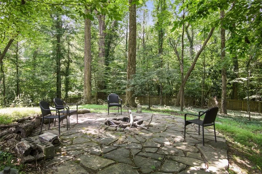 525 Forest Hills Drive, Atlanta, Georgia 30342, 6 Bedrooms Bedrooms, ,5 BathroomsBathrooms,Residential,Sold,525 Forest Hills Drive,7705632