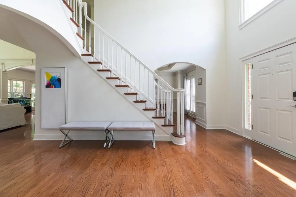 515 Woodmoore Court Ne, Atlanta, Georgia 30342, 6 Bedrooms Bedrooms, ,4 BathroomsBathrooms,Residential,Sold,515 Woodmoore Court Ne,6857223