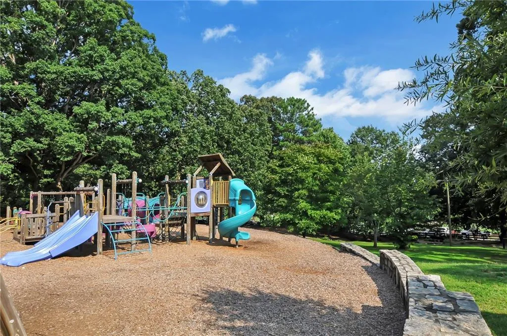 4724 Dudley Lane, Atlanta, Georgia 30327, 5 Bedrooms Bedrooms, ,5 BathroomsBathrooms,Residential,For Sale,4724 Dudley Lane,7650388
